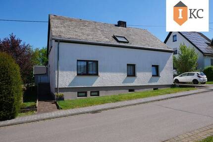 Großzügiges, gepflegtes und renoviertes Ein- Zweifamilienhaus mit großem Grundstück - Einziehen - Wohlfühlen !! - Waldweiler