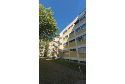 Leere, 2 Zimmerwohnung zum sofortigen Selbstbezug - München Feldmoching-Hasenbergl