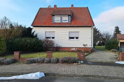 2 Familienhaus in 38312 Börßum - 260.000,00&nbsp;EUR Kaufpreis, ca.&nbsp; 146,00&nbsp;m&sup2; in Börßum (PLZ: 38312)