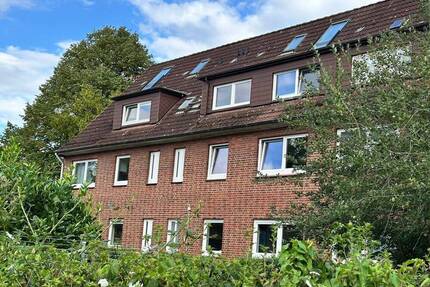 HH-Bramfeld: Gut geschnittene 3-Zimmer Endetagenwohnung mit zusätzlich ausgebautem Dachboden - Hamburg