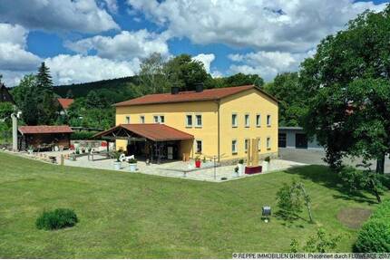 Wohnensemble in der Lausitz - 1.250.000,00&nbsp;EUR Kaufpreis, ca.&nbsp; 305,00&nbsp;m&sup2;&nbsp;Wohnfl&auml;che in Elstra (PLZ: 01920) Ossel