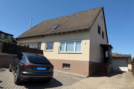 1-2 Familienhaus mit 2 Garagen u. Keller, Massivbauweise, Esbeck - Schöningen