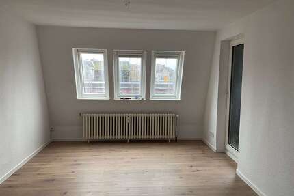 Wohnung zum Kaufen in Kiel 110.000,00 € 47.75 m²
