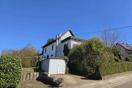 Haus zum Kaufen in Lebach 169.000,00 € 180 m²