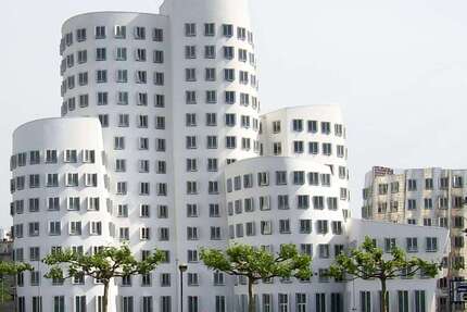 Wohnung zum Kaufen in Düsseldorf 220.000,00 € 56 m²