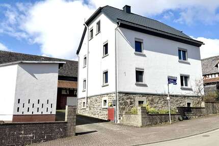 Haus zum Kaufen in Bischoffen 345.000,00 € 216 m²