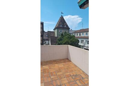 3 ZKB, Balkon, Innenstadtlage - 800,00&nbsp;EUR Kaltmiete, ca.&nbsp; 90,00&nbsp;m&sup2; in Holzminden (PLZ: 37603)