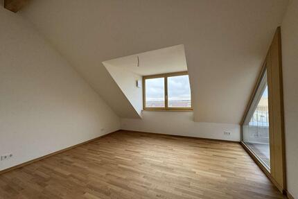 Wohnen am See: 2-Zi-Whg. mit Balkon inkl. Seeblick - Markkleeberg