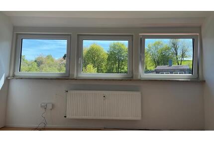 Helle 4-Zimmer-Dachgeschosswohnung in ruhiger Lage - Rosdorf