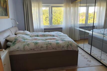 Möblierte 3-Zimmer-Wohnung mit Loggia in Waldkraiburg-West