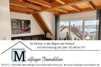 3 Zi. DG (2. OG) Wohnung mit 2 Bädern, Balkon und 2 Stellplätzen - Pommersfelden