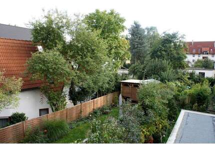 Sonnige 4-Zimmer-Altbau-Wohnung mit Südbalkon im östlichen Zentrum - Erlangen Innenstadt