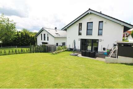 Haus zum Mieten in Neunkirchen-Seelscheid 1.790,00 € 140 m²