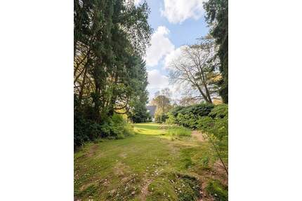 Traumhaftes Wohngrundstück mit viel Potential! Haus abrissreif! - Hamburg Bergstedt