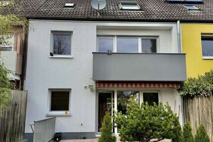 Haus zum Mieten in Nürnberg 2.180,00 € 150 m²