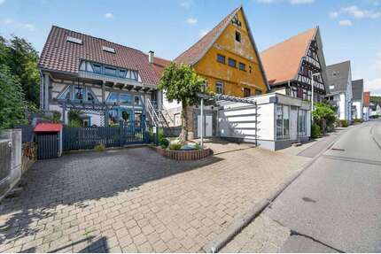 Haus zum Kaufen in Herrenberg 535.000,00 € 215 m²