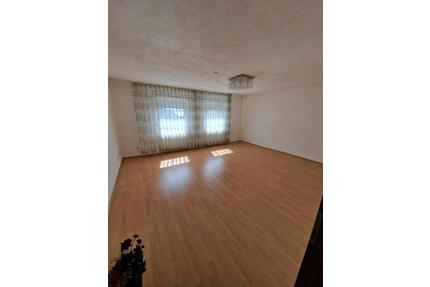 haus mieten - 1.550,00&nbsp;EUR Kaltmiete, ca.&nbsp; 145,00&nbsp;m&sup2; in Edenkoben (PLZ: 67480)