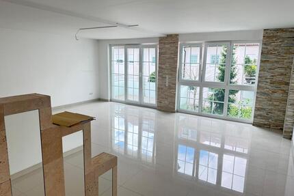 Schöne helle Zweizimmerwohnung mit Balkon - Mörfelden-Walldorf