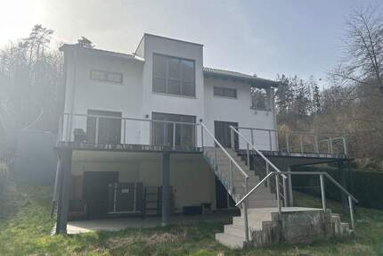 Exklusives Wohnhaus in ruhiger Tallage von Sankt Katharinen Dattenberg