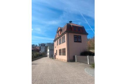 Haus Alte Schule - 15.000,00&nbsp;EUR Kaufpreis, ca.&nbsp; 20,00&nbsp;m&sup2;&nbsp;Wohnfl&auml;che in Meiningen (PLZ: 98617)