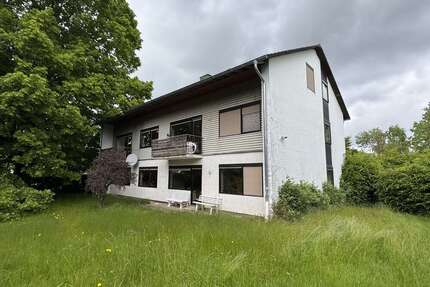 Haus zum Kaufen in Nideggen-Schmidt 358.000,00 € 300 m²
