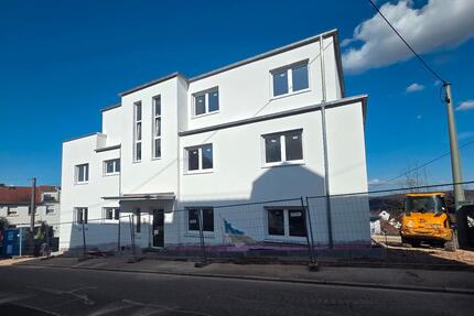 Neubau 3 ZKB in RGB - 900,00&nbsp;EUR Kaltmiete, ca.&nbsp; 85,00&nbsp;m&sup2; in Schwalbach (PLZ: 66773)