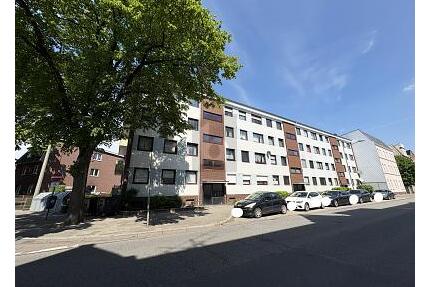 MODERNISIERT, ZENTRAL MIT SÜDBALKON - Neumünster