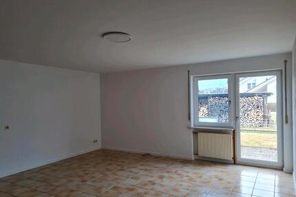 Wohnung zu vermieten - 430,00&nbsp;EUR Kaltmiete, ca.&nbsp; 36,00&nbsp;m&sup2; in Cham (PLZ: 93413)