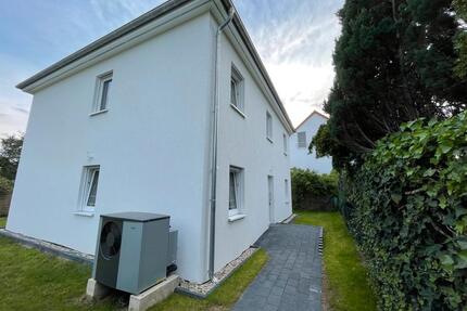 Moderne 4-Zimmer-Wohnung im 1. OG in Weißensee - Berlin Lichtenberg