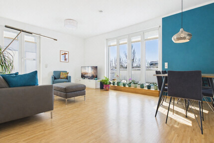 Penthouse mit 2 Dachterrassen, Einbauküche & TG-Stellplatz in Bad Homburg - Bad Homburg vor der Höhe