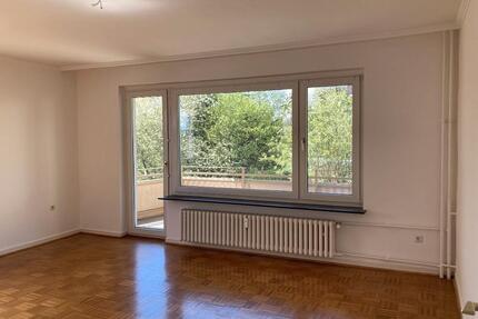 Geräumige, gepflegte 4 Zimmer-Wohnung mit Balkon in ruhiger guter Stadtrandlage - Kassel Fasanenhof