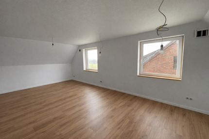 Erstbezug nach Kernsanierung mit Feldblick, Warmmiete inkl. Strom - Heide