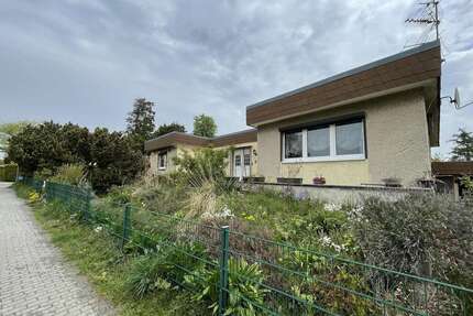 Haus zum Kaufen in Großziethen 349.000,00 € 144.95 m²