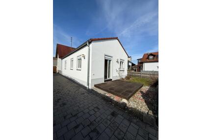 Bungalow 3 Zimmer - 700,00&nbsp;EUR Kaltmiete, ca.&nbsp; 62,00&nbsp;m&sup2; in Wolnzach (PLZ: 85283)