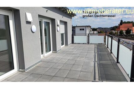 Repräsentative Penthouse-Whg 2-Zimmer - WFL 87 m² auch als Büro nutzbar TG-Stellplatz vorhanden Energiesparhaus . - Kemnath