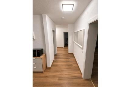 Wohnung zu vermieten - 1.200,00&nbsp;EUR Kaltmiete, ca.&nbsp; 90,00&nbsp;m&sup2; in Loßburg (PLZ: 72290)