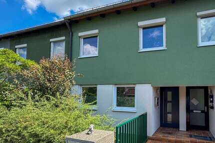 Haus zum Kaufen in Burghausen 345.000,00 € 97.55 m²