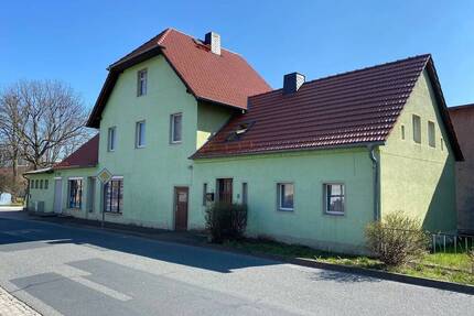 Charmantes Wohnhaus im Dorfkern - Waldhufen Diehsa