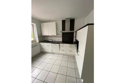 Doppel- Haushälfte mit Einbauküche und Garten in Spelle