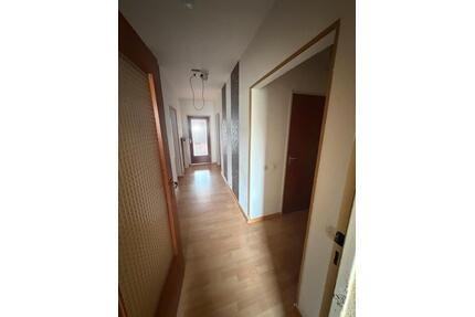 Mietwohnung - 700,00&nbsp;EUR Kaltmiete, ca.&nbsp; 100,00&nbsp;m&sup2; in Schiffweiler (PLZ: 66578)