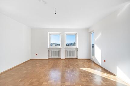 Frisch sanierte 3-Zimmer-Wohnung im 8. Obergeschoss – Wohnen in München-Moosach