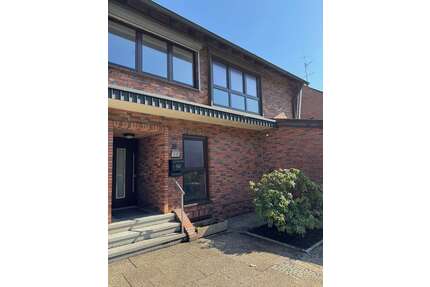 Haus zum Mieten in Oberhausen 1.590,00 € 120 m²