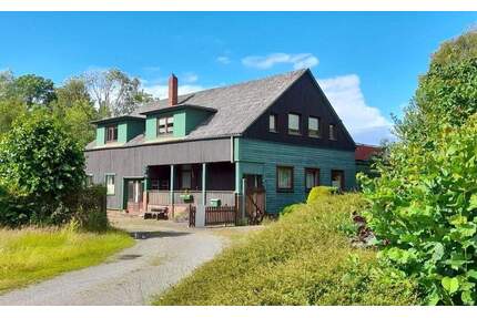 Großzügiges Holzhaus im nördlichen Stadtteil von Nordenham für kreative Sanierer