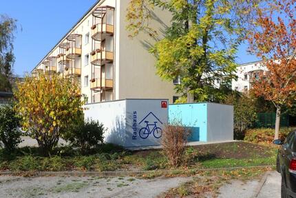 3-Zimmer-Wohnung mit Balkon - 400,00&nbsp;EUR Kaltmiete, ca.&nbsp; 59,90&nbsp;m&sup2; in Dessau-Roßlau (PLZ: 06842)