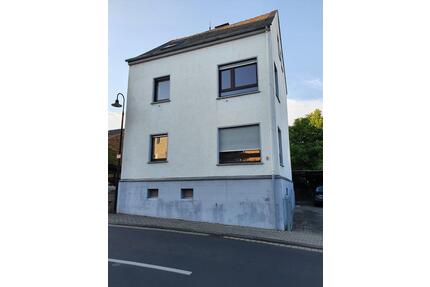 Charmantes Einfamilienhaus mit Einliegerwohnung - Limburg an der Lahn