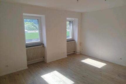 2 Zimmer, Küche, Bad Wohnung - 650,00&nbsp;EUR Kaltmiete, ca.&nbsp; 50,00&nbsp;m&sup2; in Koblenz (PLZ: 56070) Bubenheim