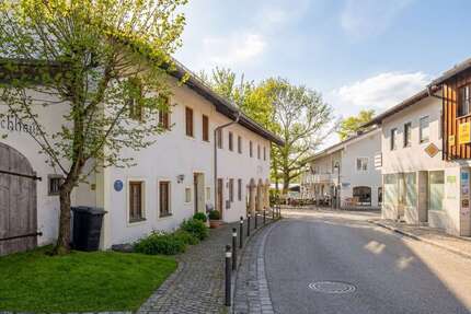 Haus zum Kaufen in Seeon-Seebruck 1.200.000,00 € 215 m²