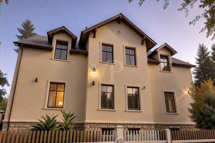 ZWEIFAMILIENHAUS IN SCHÖNER LAGE VON RADEBEUL LINDENAU