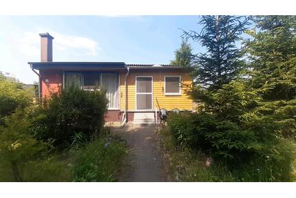 Garten mit Bungalow in 15295 Groß Lindow - Brieskow-Finkenheerd