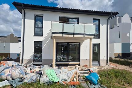 Neubau! Luxuriöse 4-Zimmer Wohnung zu verkaufen! - Euskirchen